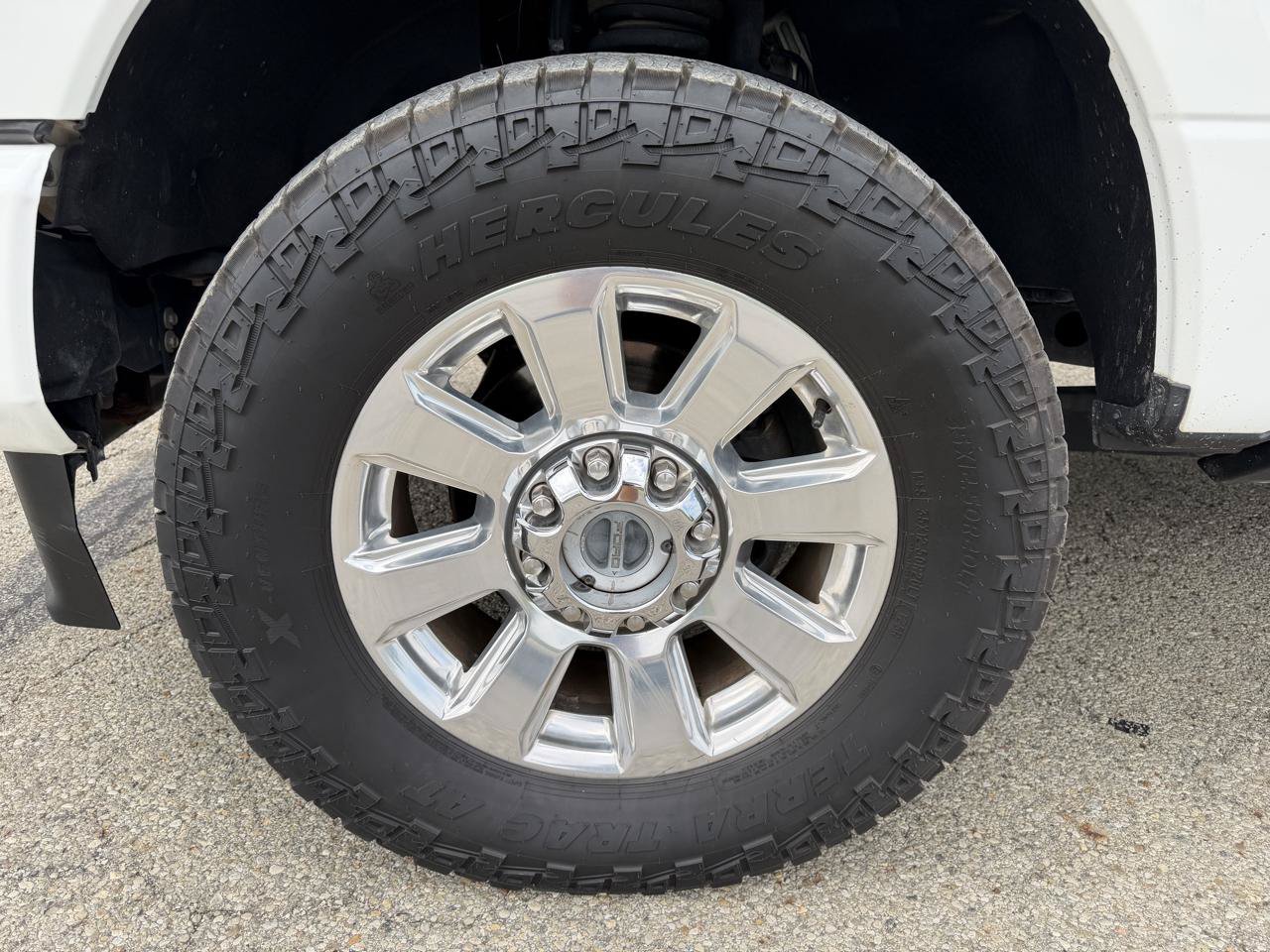 Used 2022 Ford F250 Platinum w/ FX4 Off-Road Package AWD/4WD image 12