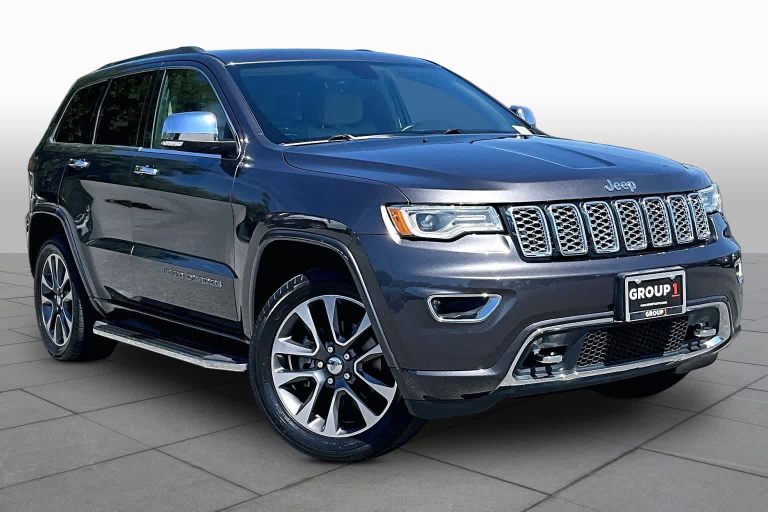 Used 2017 Jeep Grand Cherokee Overland AWD/4WD image 3