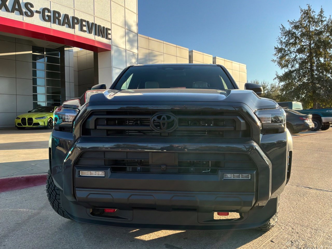 New 2026 Toyota 4Runner SR5 AWD/4WD image 3