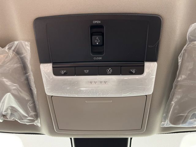New 2026 Nissan Altima 2.5 SR w/ SR Midnight Edition Package FWD image 34