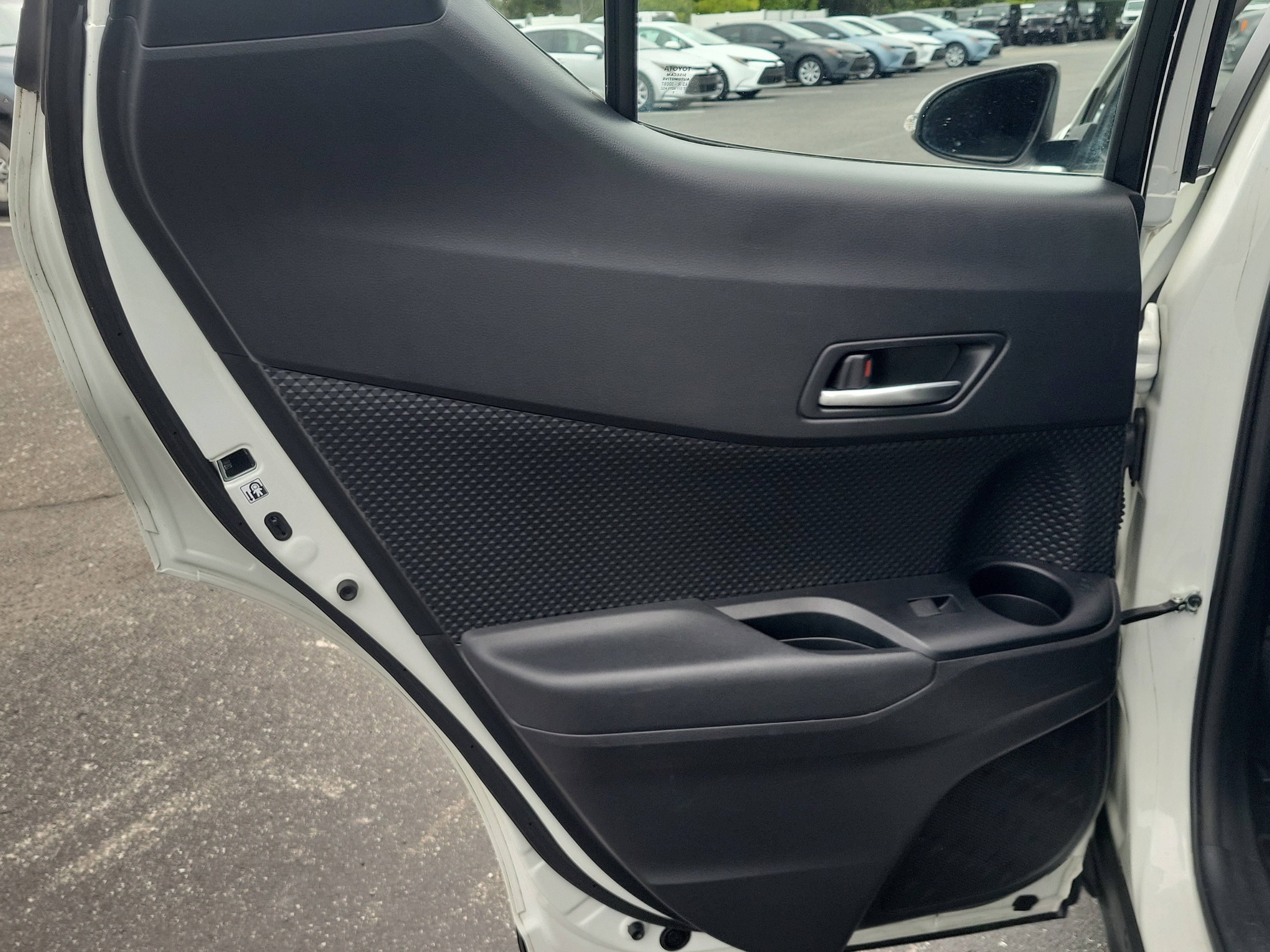 Used 2021 Toyota C-HR LE FWD image 13