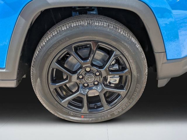 New 2026 Jeep Compass Latitude image 9