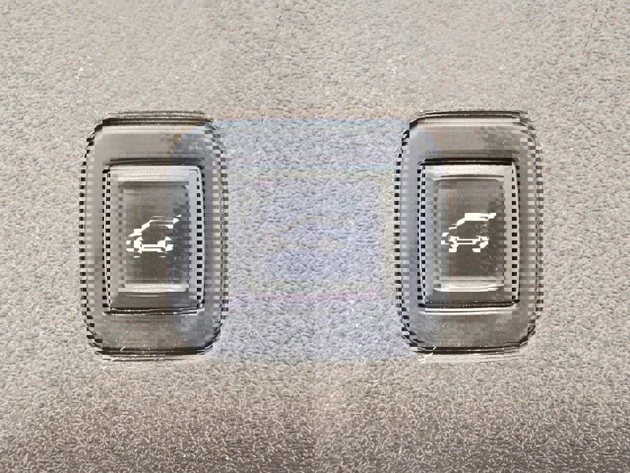 Used 2022 Chevrolet Suburban LT w/ Luxury Package image 37