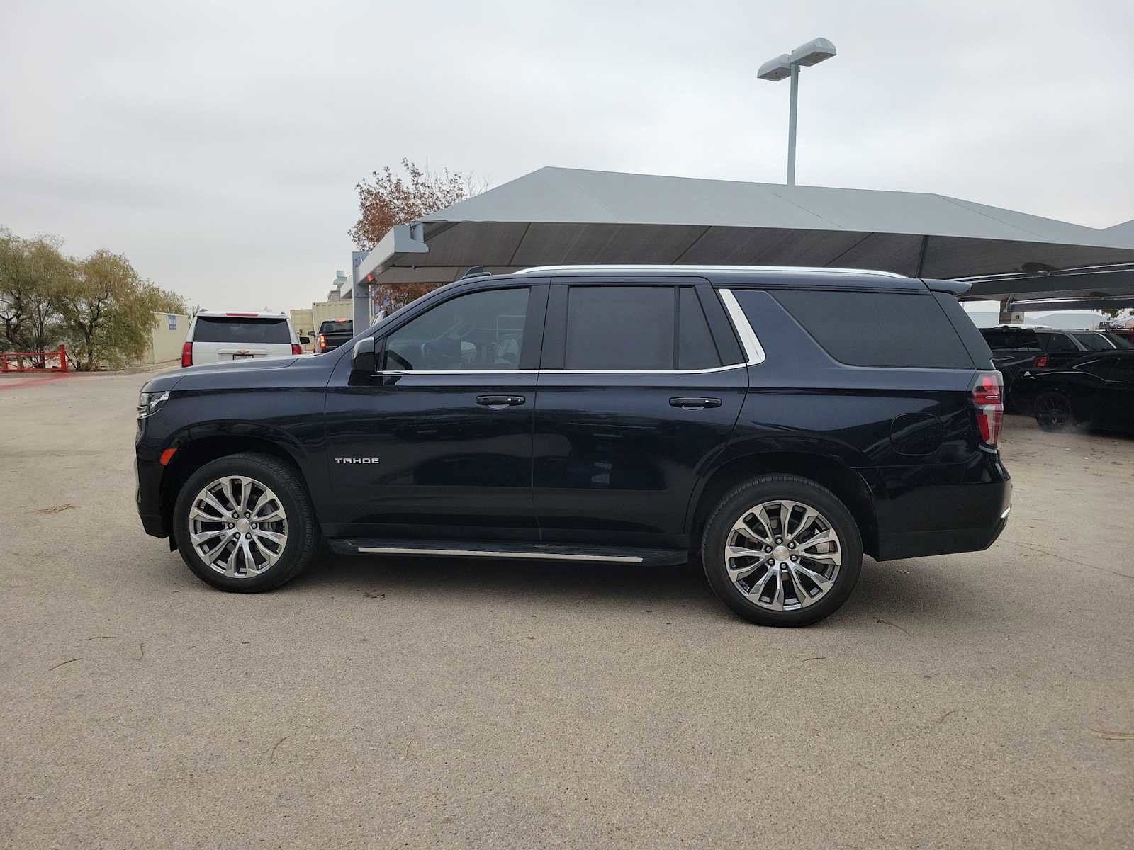 Used 2023 Chevrolet Tahoe LS image 3