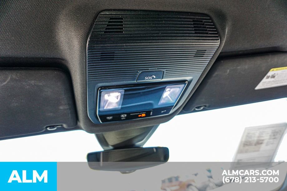 Used 2024 Volkswagen Atlas Cross Sport SE image 32