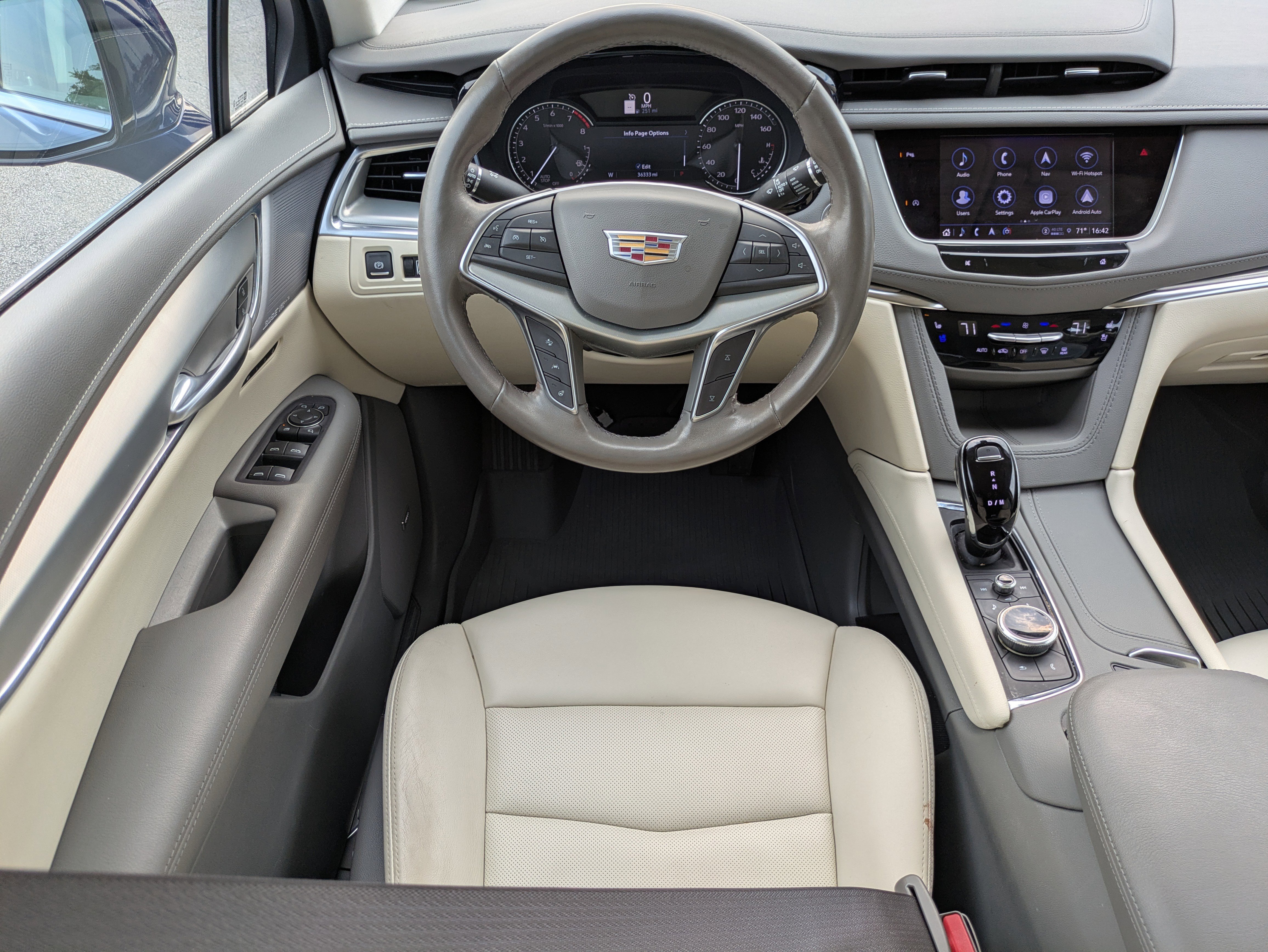 Certified 2023 Cadillac XT5 Premium Luxury w/ LPO, Floor Liner Package FWD image 4