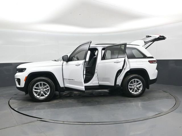 New 2025 Jeep Grand Cherokee Laredo image 48