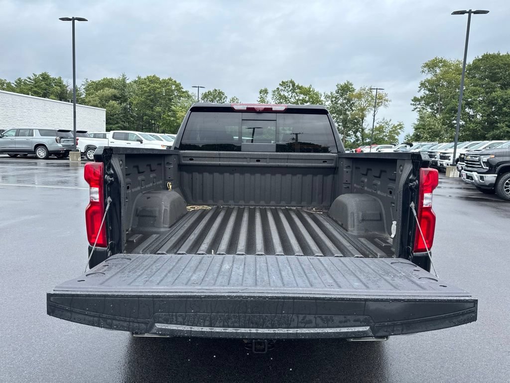 Used 2023 Chevrolet Silverado 1500 LTZ w/ Technology Package AWD/4WD image 4