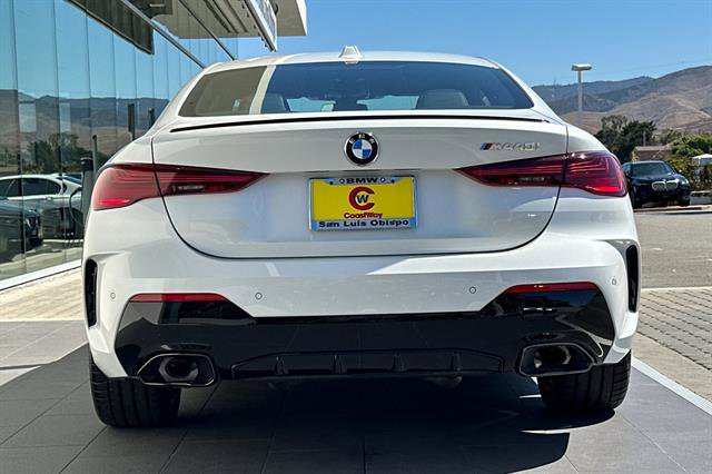 New 2026 BMW M440i Coupe image 4