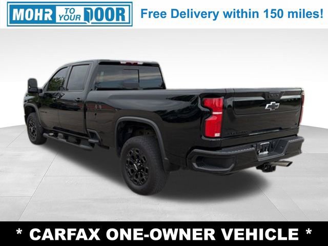 Used 2024 Chevrolet Silverado 2500 LT w/ Midnight Edition AWD/4WD image 3