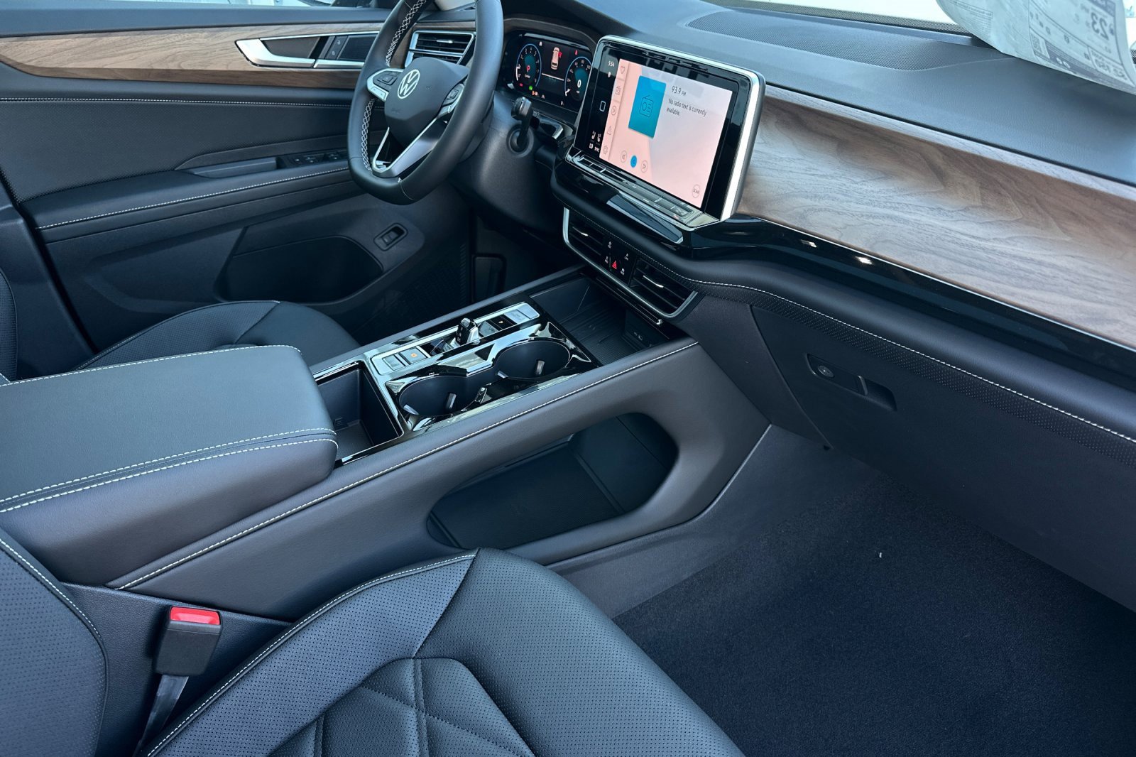 New 2026 Volkswagen Atlas SE image 17