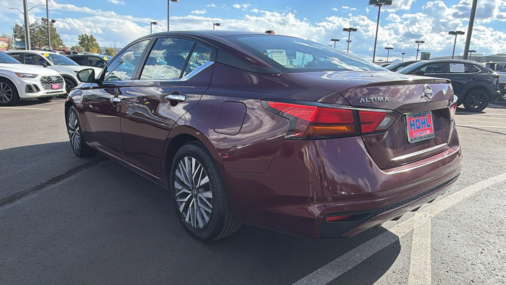 Used 2025 Nissan Altima 2.5 SV FWD image 5