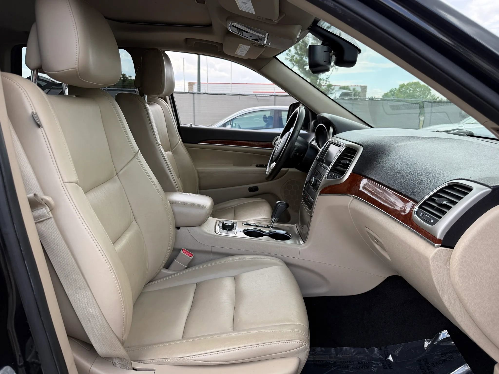 Used 2012 Jeep Grand Cherokee Limited AWD/4WD image 18