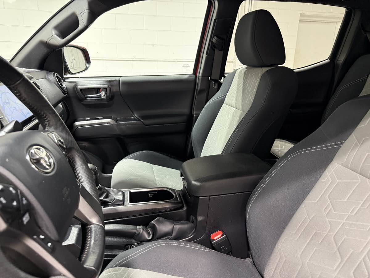 Used 2023 Toyota Tacoma TRD Sport image 13