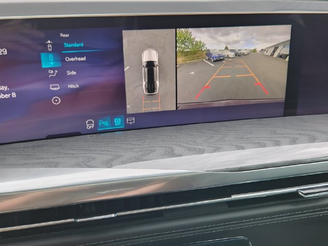 New 2026 Cadillac Escalade IQL Sport 2 AWD/4WD image 16