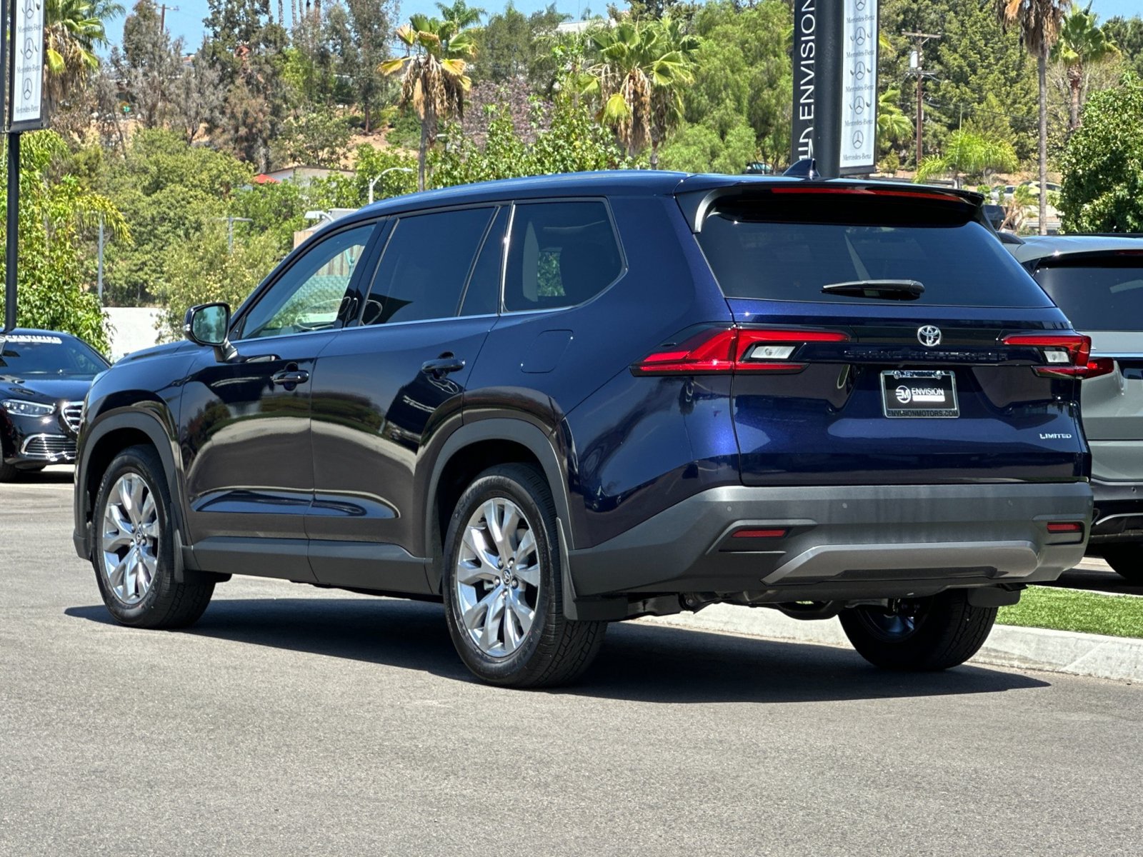 Used 2026 Toyota Grand Highlander FWD image 5