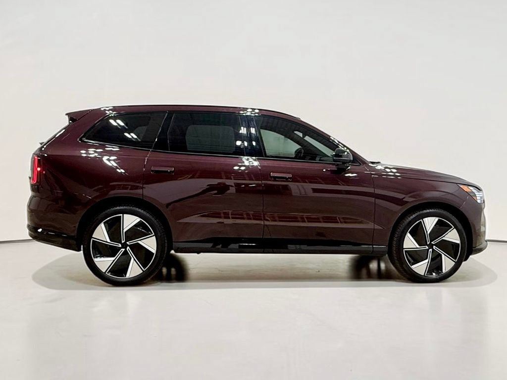 Used 2025 Volvo EX90 Ultra AWD/4WD image 14