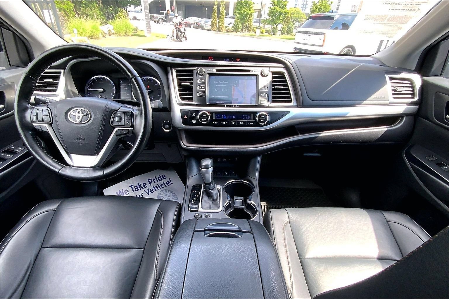 Used 2019 Toyota Highlander XLE AWD/4WD image 15