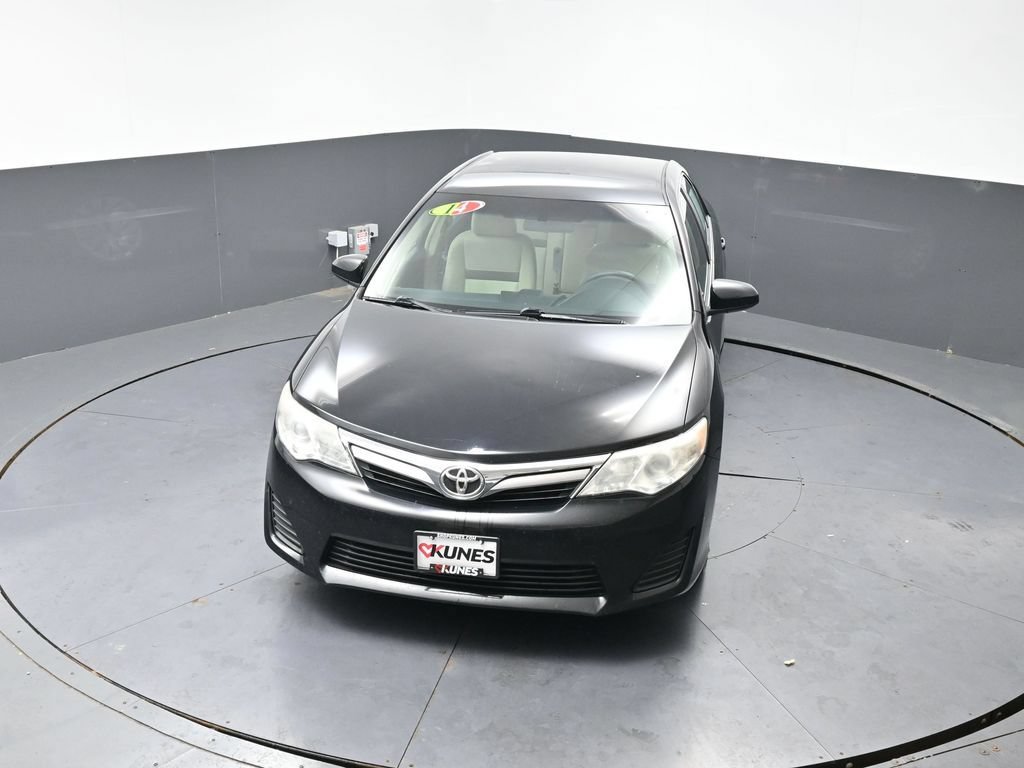 Used 2014 Toyota Camry LE FWD image 38