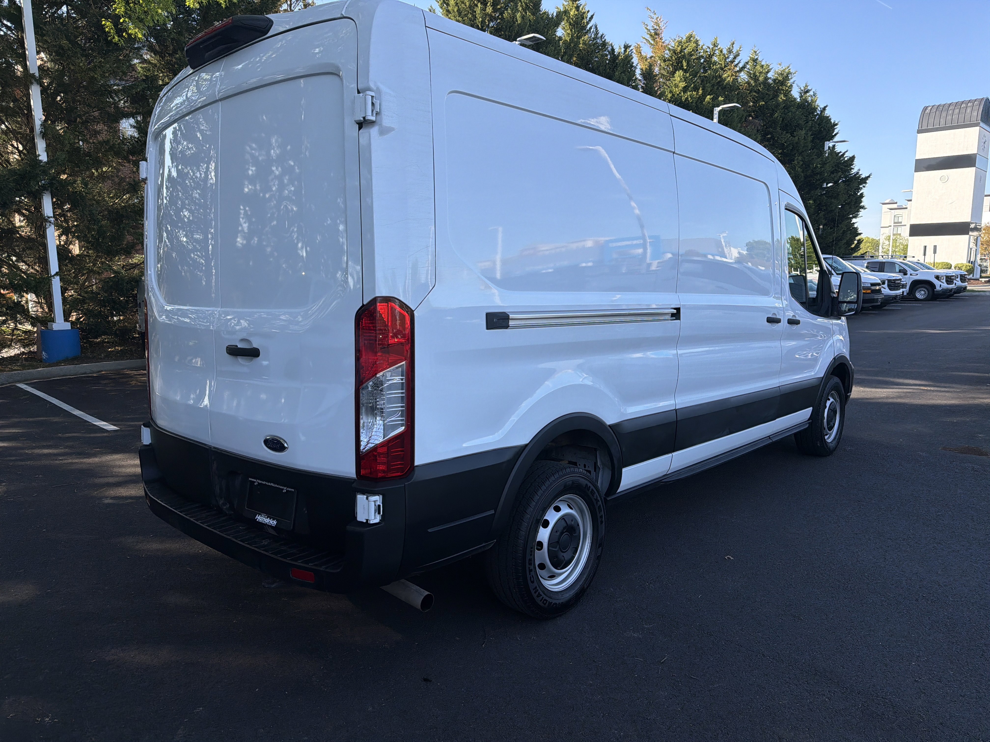 Used 2023 Ford Transit 250 Medium Roof w/ Load Area Protection Package image 10