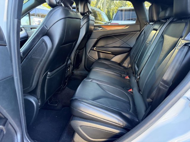 Used 2019 Lincoln MKC Select w/ Select Plus Package AWD/4WD image 12