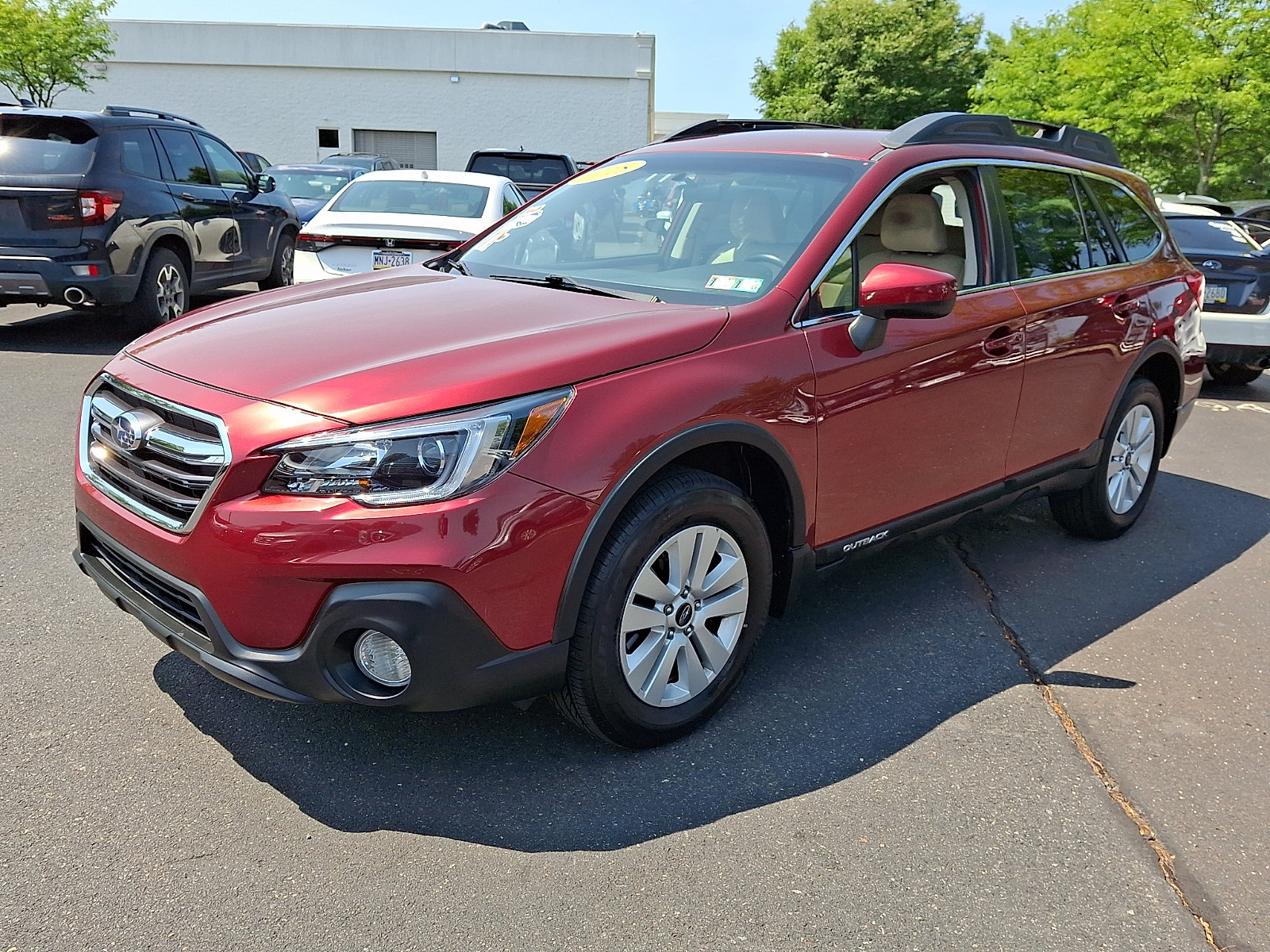 Used 2018 Subaru Outback 2.5i Premium w/ Protection Package #1 AWD/4WD image 3