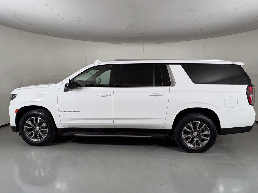 Used 2021 Chevrolet Suburban LT w/ Luxury Package AWD/4WD image 5