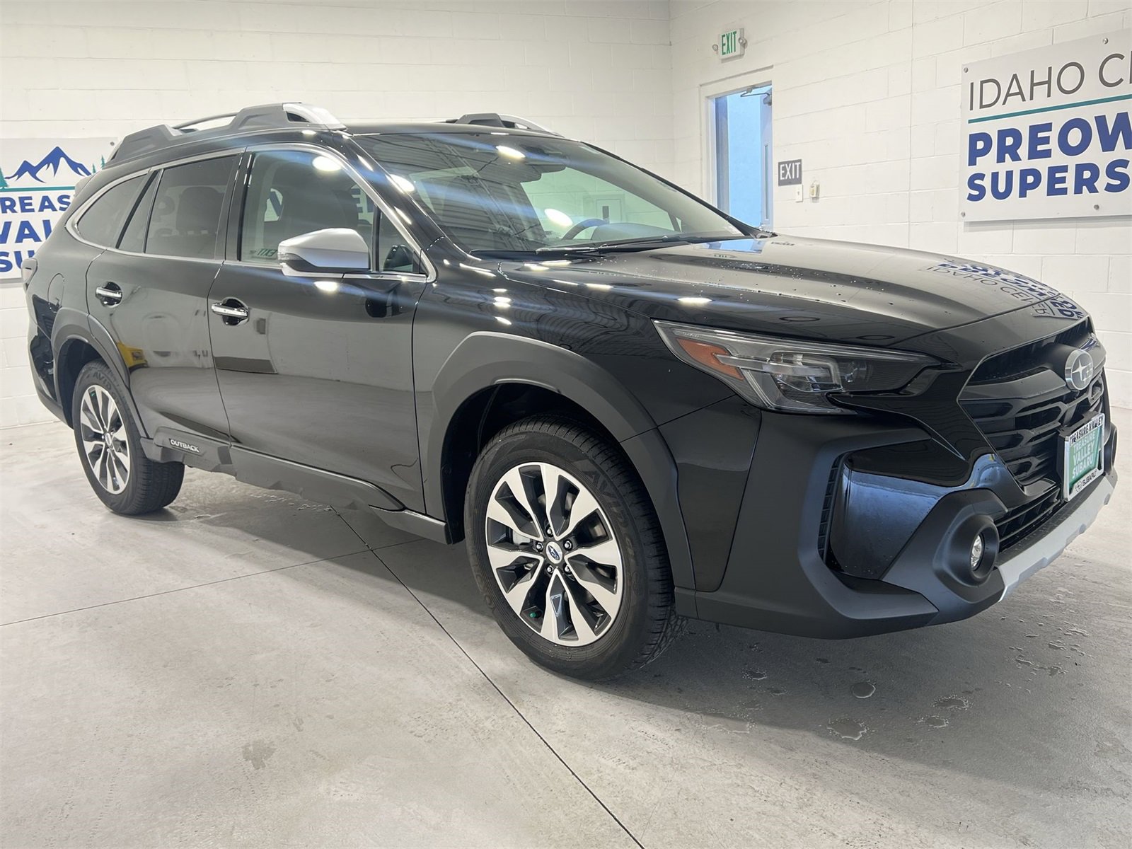 New 2025 Subaru Outback Touring XT video 2