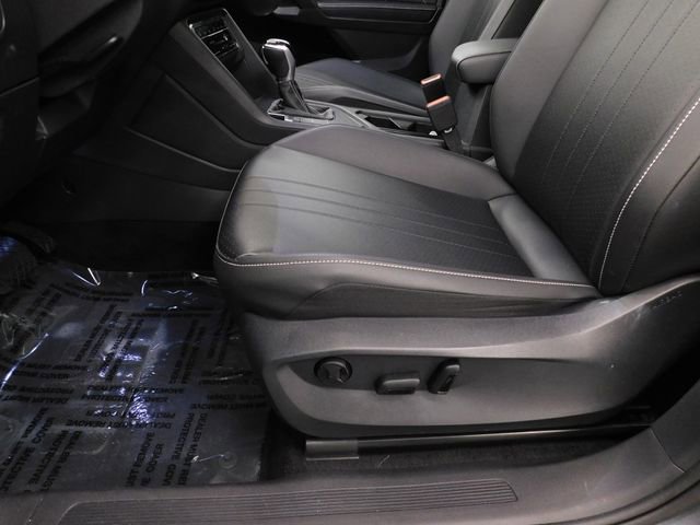 Used 2024 Volkswagen Tiguan SE image 21