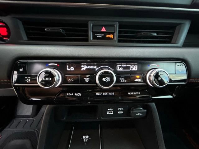 Used 2025 Honda Pilot TrailSport image 34