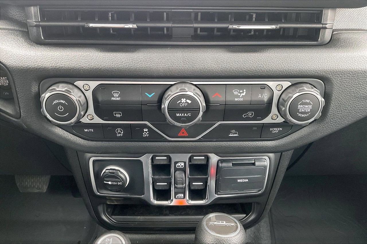 New 2025 Jeep Gladiator Sport image 16