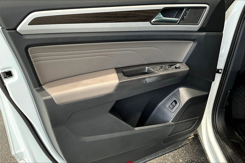 Used 2023 Volkswagen Atlas SE image 22