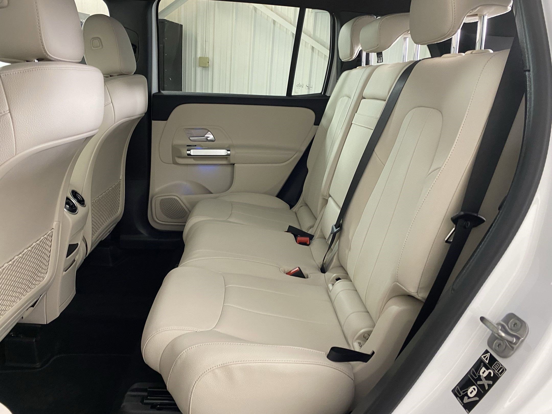 Used 2025 Mercedes-Benz GLB 250 4MATIC image 13