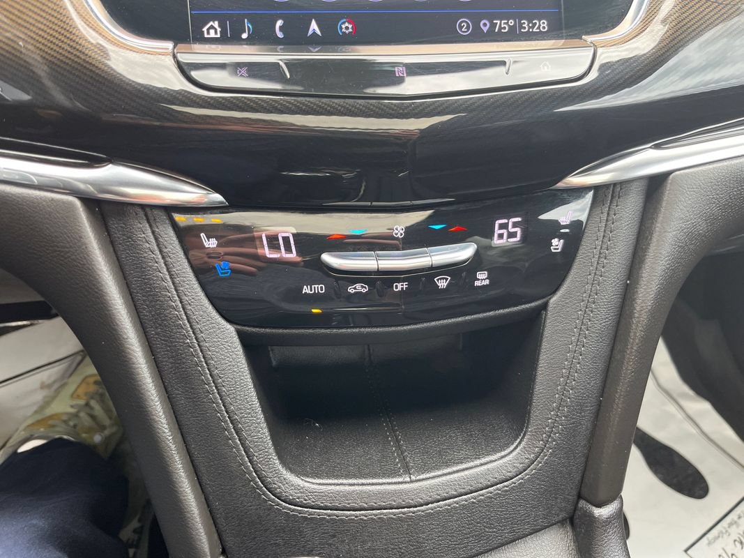 Used 2020 Cadillac XT6 Sport w/ Platinum Package AWD/4WD image 19