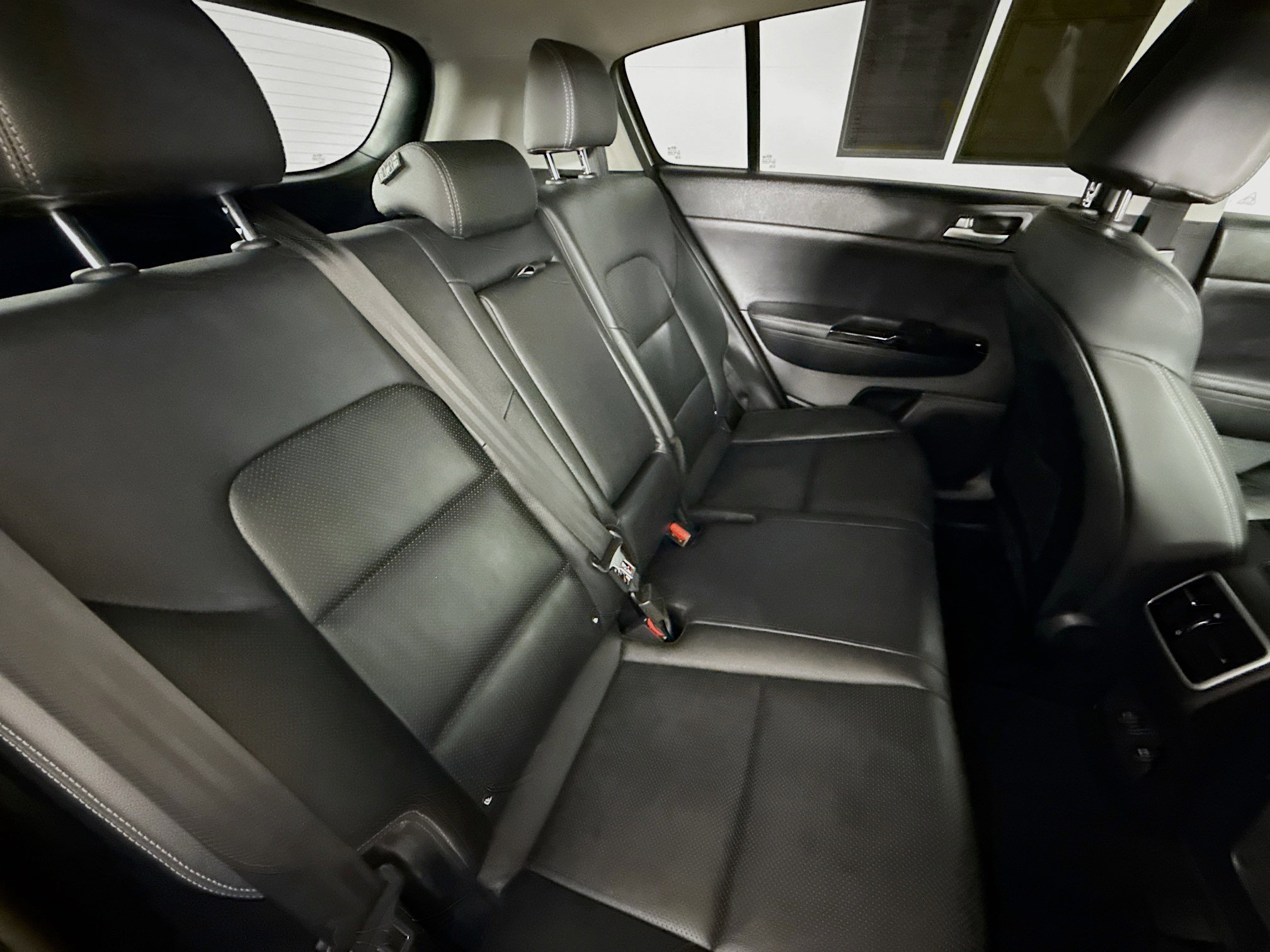 Used 2022 Kia Sportage EX image 34