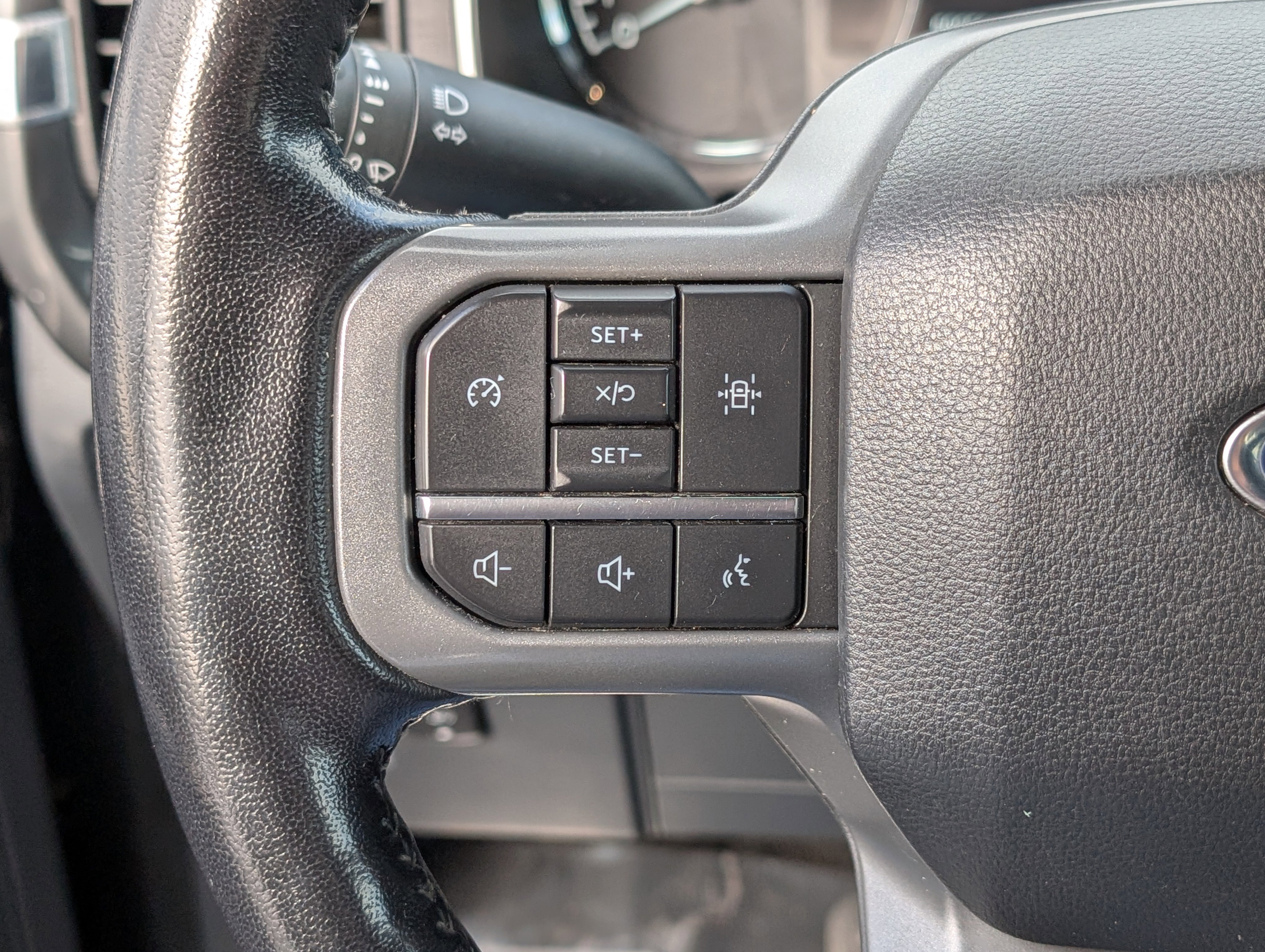 Certified 2022 Ford F150 XLT w/ Equipment Group 302A High image 21