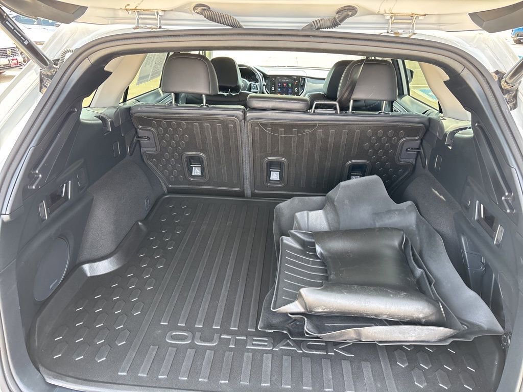 Used 2022 Subaru Outback Limited image 13