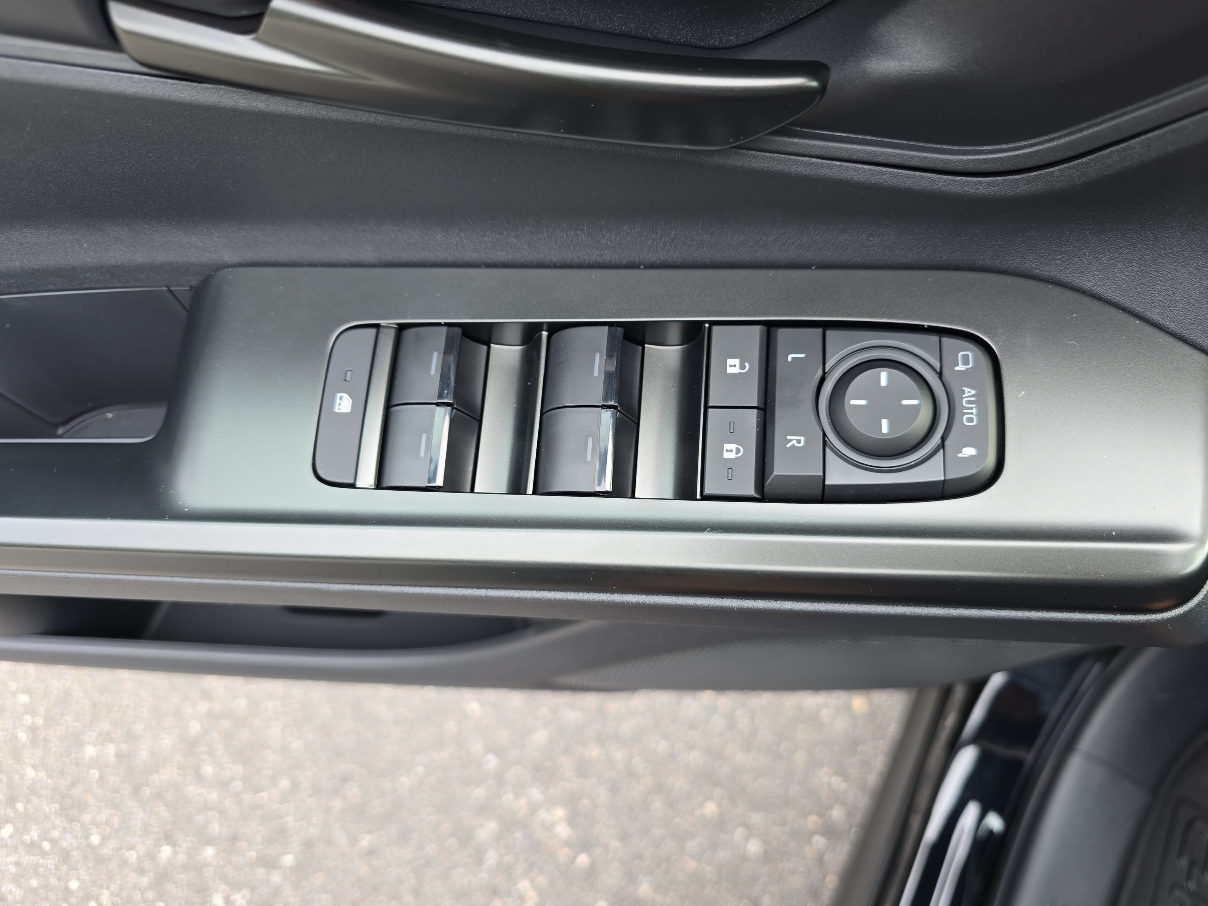 New 2026 Toyota C-HR AWD/4WD image 30