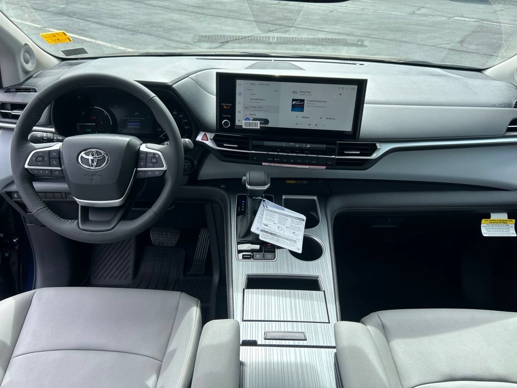 New 2026 Toyota Sienna XLE AWD/4WD image 12