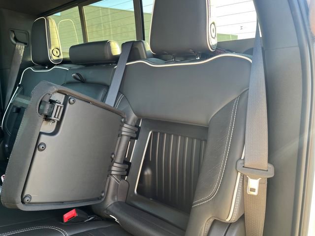 Used 2024 GMC Sierra 2500 AT4X image 18