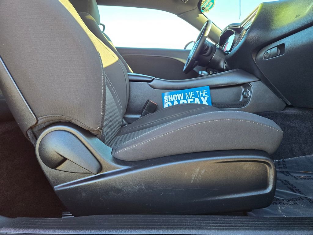 Used 2017 Dodge Challenger SXT image 41