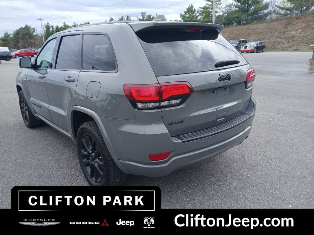 Used 2020 Jeep Grand Cherokee Altitude AWD/4WD image 8