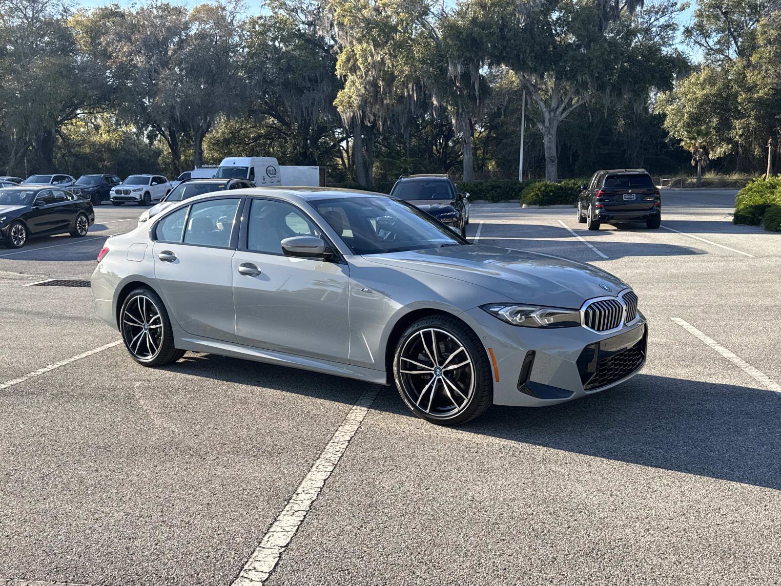 Used 2024 BMW 330e image 2