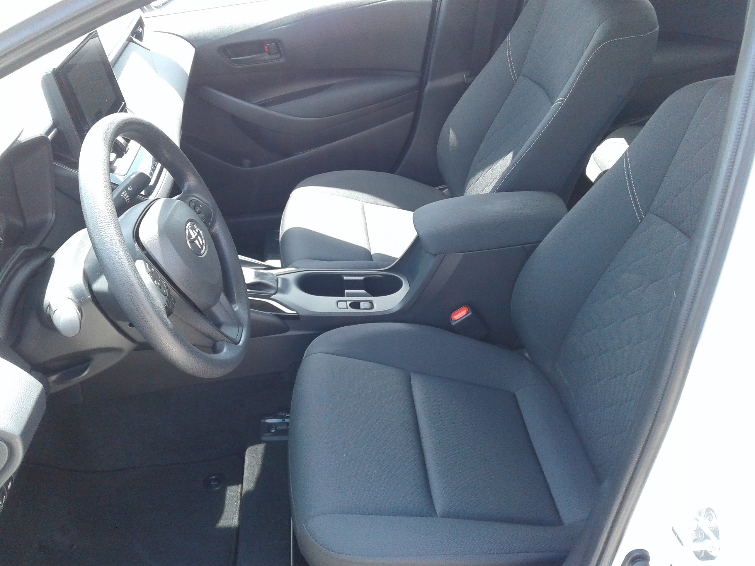 Used 2025 Toyota Corolla LE image 14