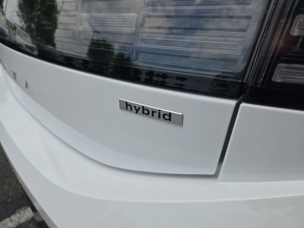 Certified 2025 Hyundai Sonata Limited FWD image 14