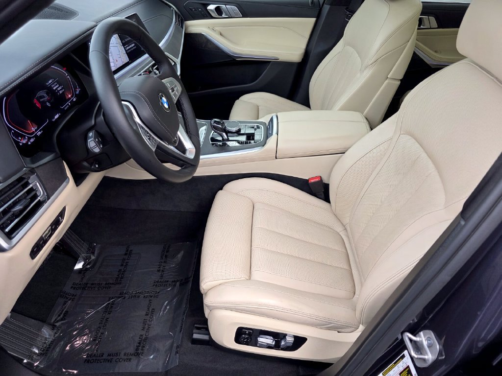 Used 2021 BMW X7 xDrive40i w/ Premium Package 2 AWD/4WD image 9