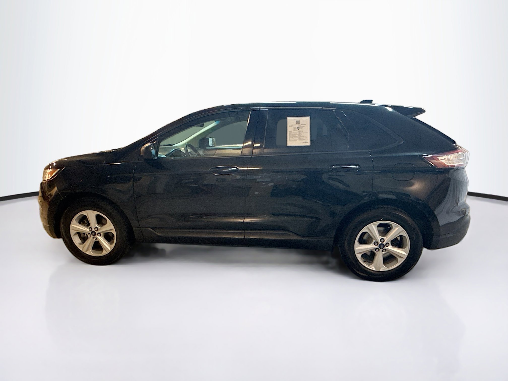 Used 2015 Ford Edge SE image 4
