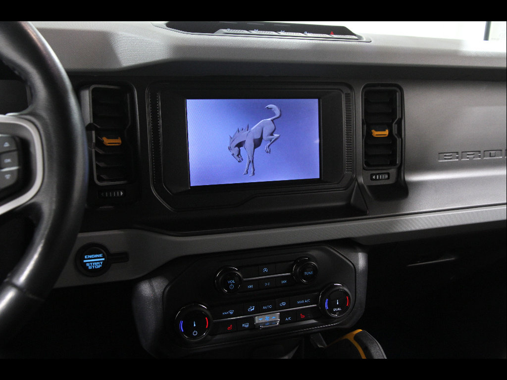 Used 2022 Ford Bronco Badlands w/ Sasquatch Package AWD/4WD image 9