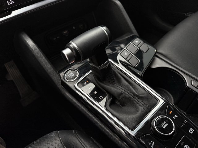 Used 2025 Kia Sportage SX FWD image 21