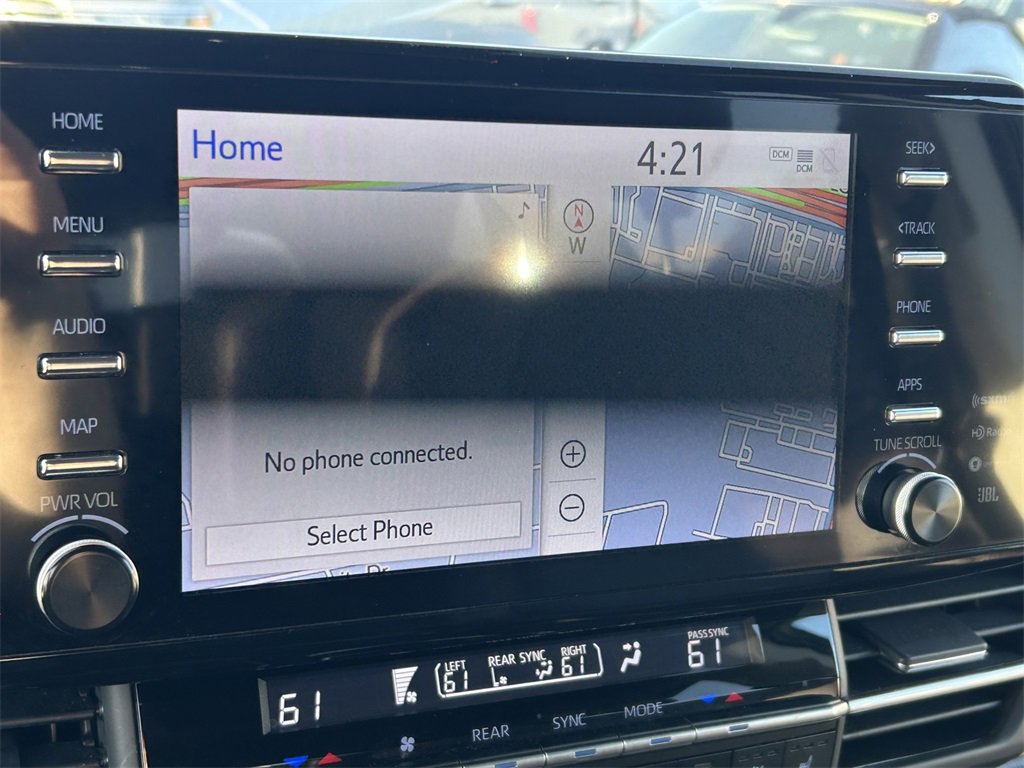 Used 2023 Toyota Sienna Platinum image 38